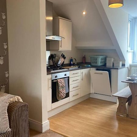 Upper 2 Bedroom Apartment In The Heart Of Jesmond Newcastle Upon Tyne Exterior foto
